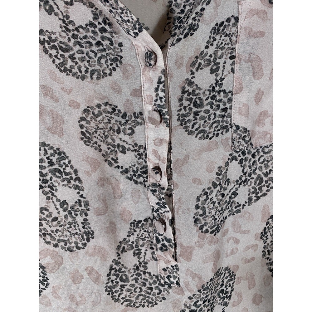 Torrid Blouse Sz 1 Pink Leopard Sugar Skull Print Sheer Button Front Pastel Goth - Picture 10 of 10